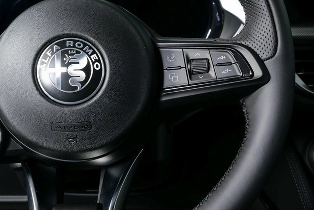 New 2025 Alfa Romeo Stelvio Sprint w/ Convenience Package image 12