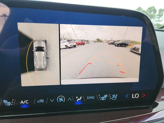 Used 2024 Chevrolet Traverse RS image 26