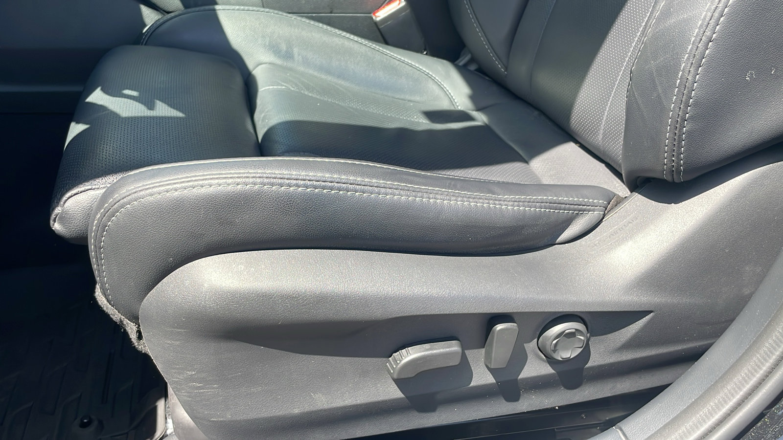 Used 2023 Subaru Outback Limited AWD/4WD image 18