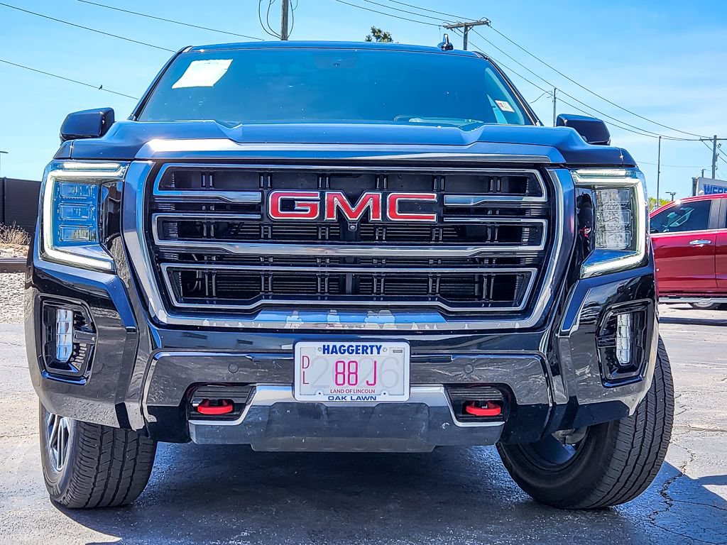 Used 2023 GMC Yukon AT4 w/ Technology Package AWD/4WD image 4