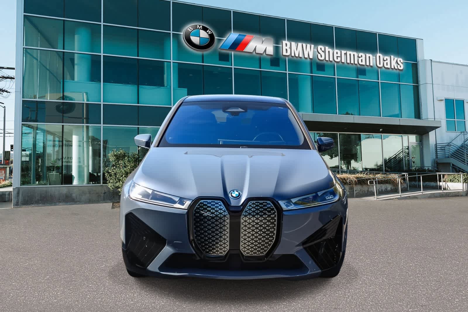 Certified 2023 BMW iX xDrive50 w/ Sport Package AWD/4WD image 2