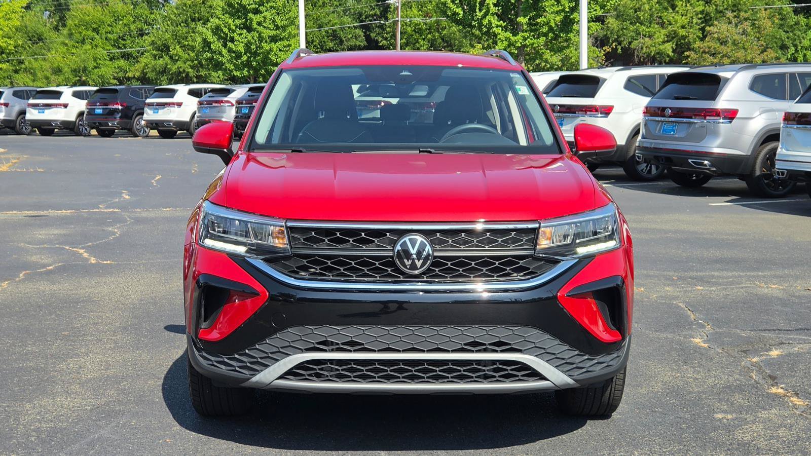 Certified 2024 Volkswagen Taos SE AWD/4WD image 7