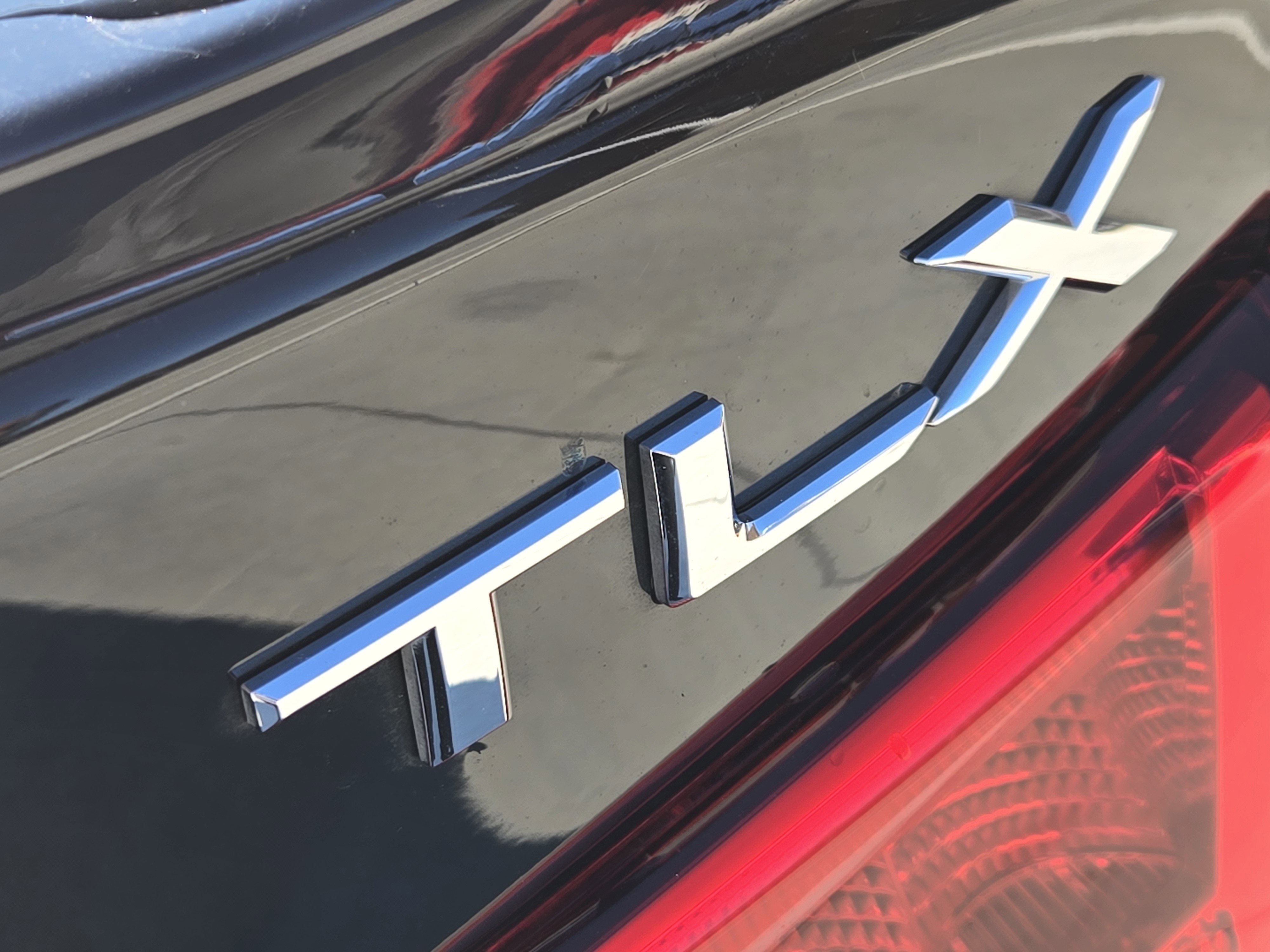 Certified 2018 Acura TLX V6 w/ Technology Package image 9