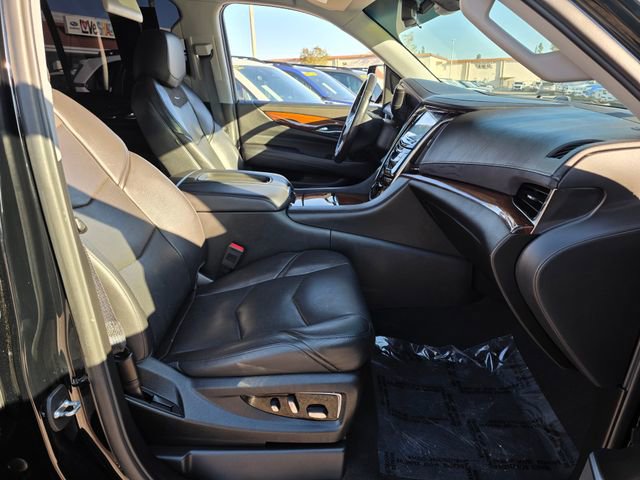 Used 2019 Cadillac Escalade Premium Luxury AWD/4WD image 10
