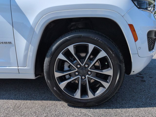 Certified 2022 Jeep Grand Cherokee Overland AWD/4WD image 10