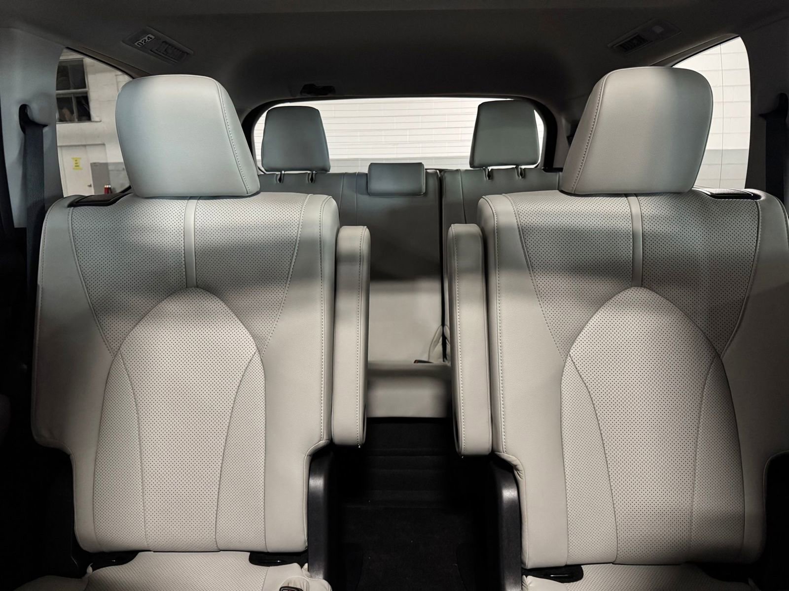 Used 2024 Toyota Grand Highlander Limited image 22