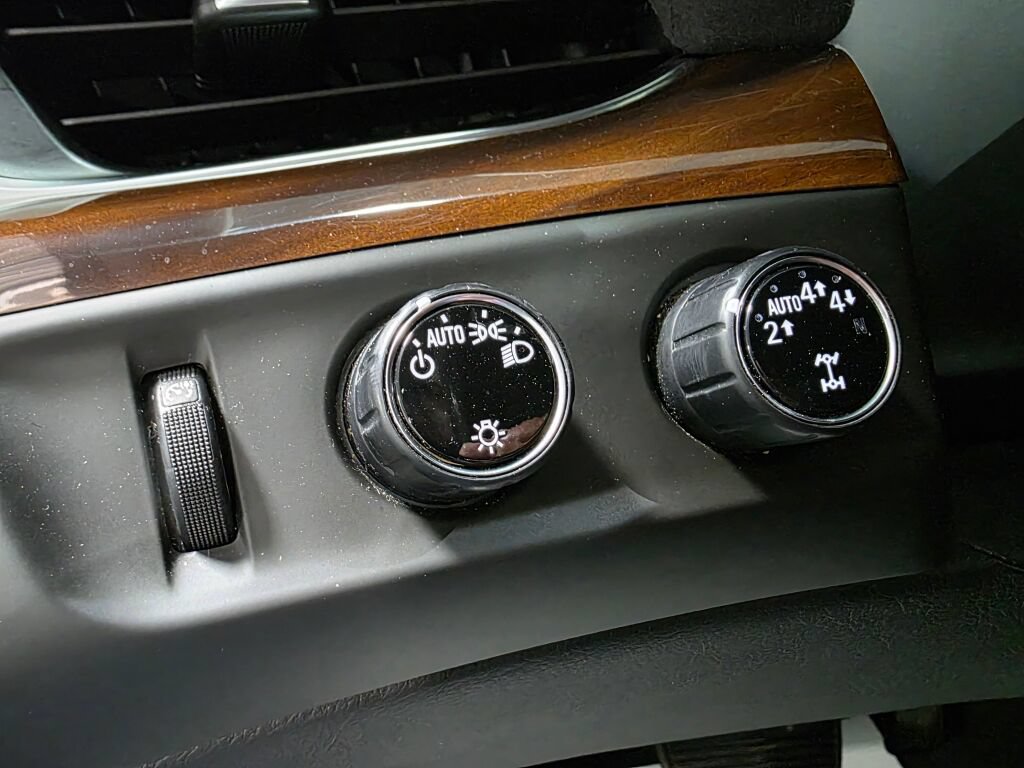 Used 2020 Cadillac Escalade ESV Luxury AWD/4WD image 20