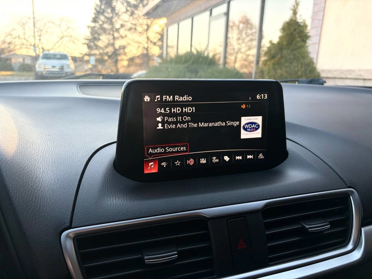 Used 2018 MAZDA MAZDA3 Sport FWD image 23