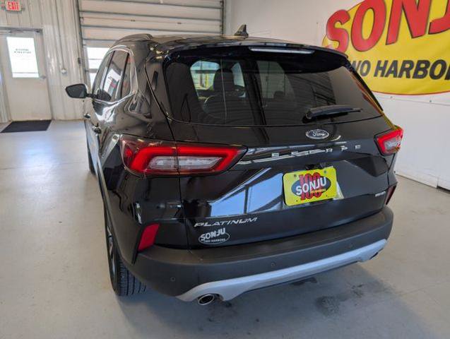 Certified 2024 Ford Escape Platinum AWD/4WD image 36