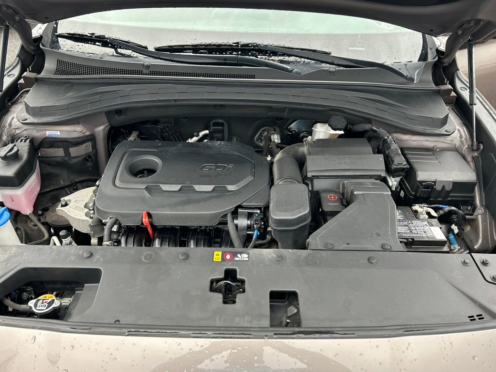 Used 2020 Hyundai Santa Fe SE w/ Cargo Package image 11