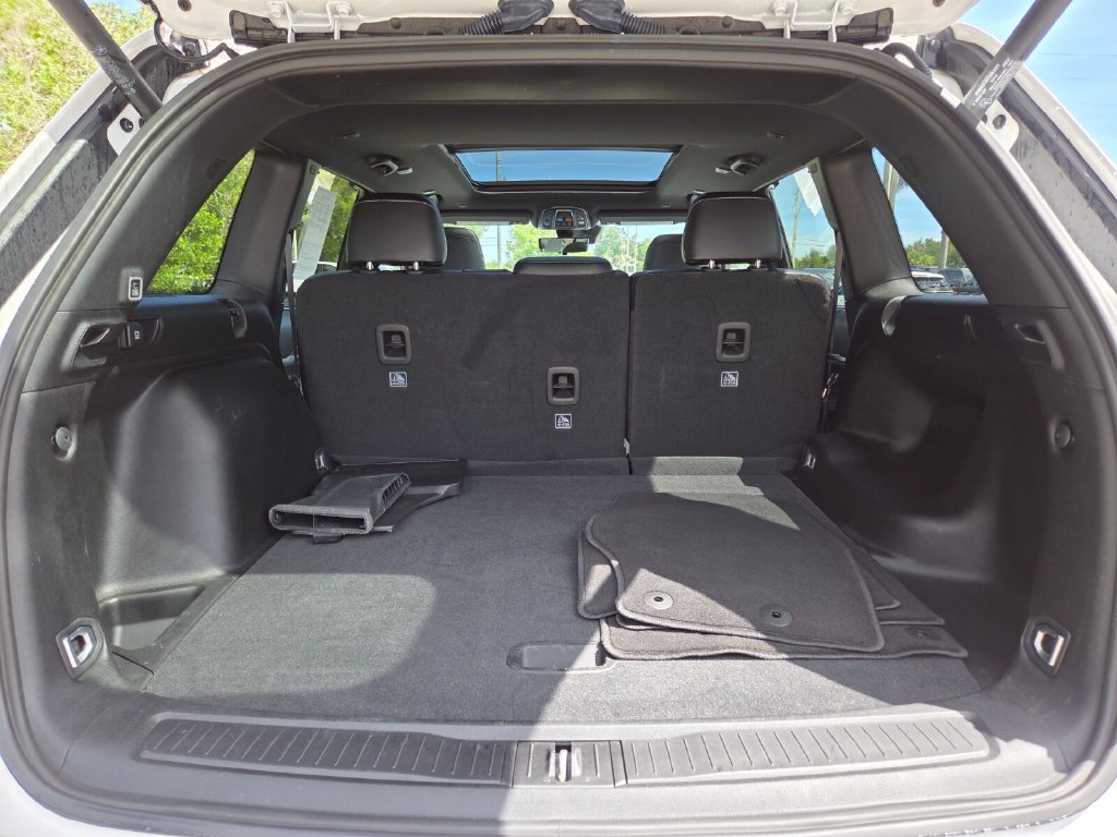 Used 2025 Jeep Grand Cherokee Limited AWD/4WD image 20