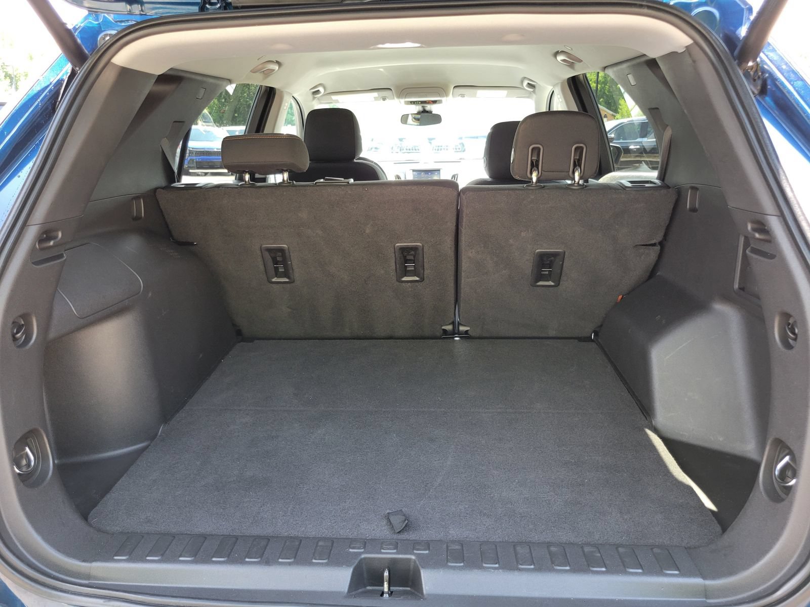 Used 2020 Chevrolet Equinox LT FWD image 30