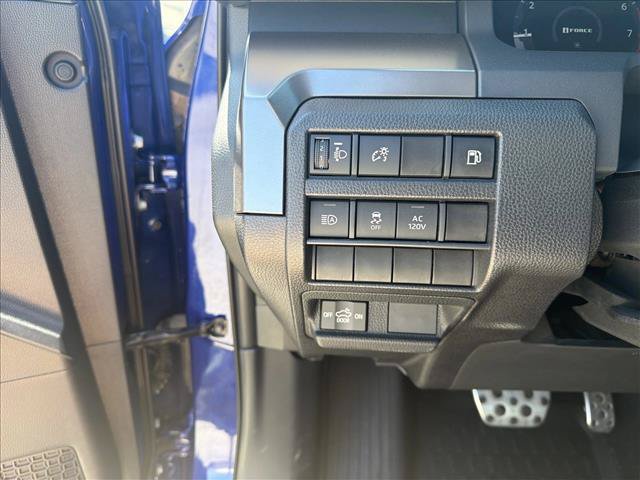 Used 2025 Toyota Tacoma TRD Sport AWD/4WD image 11