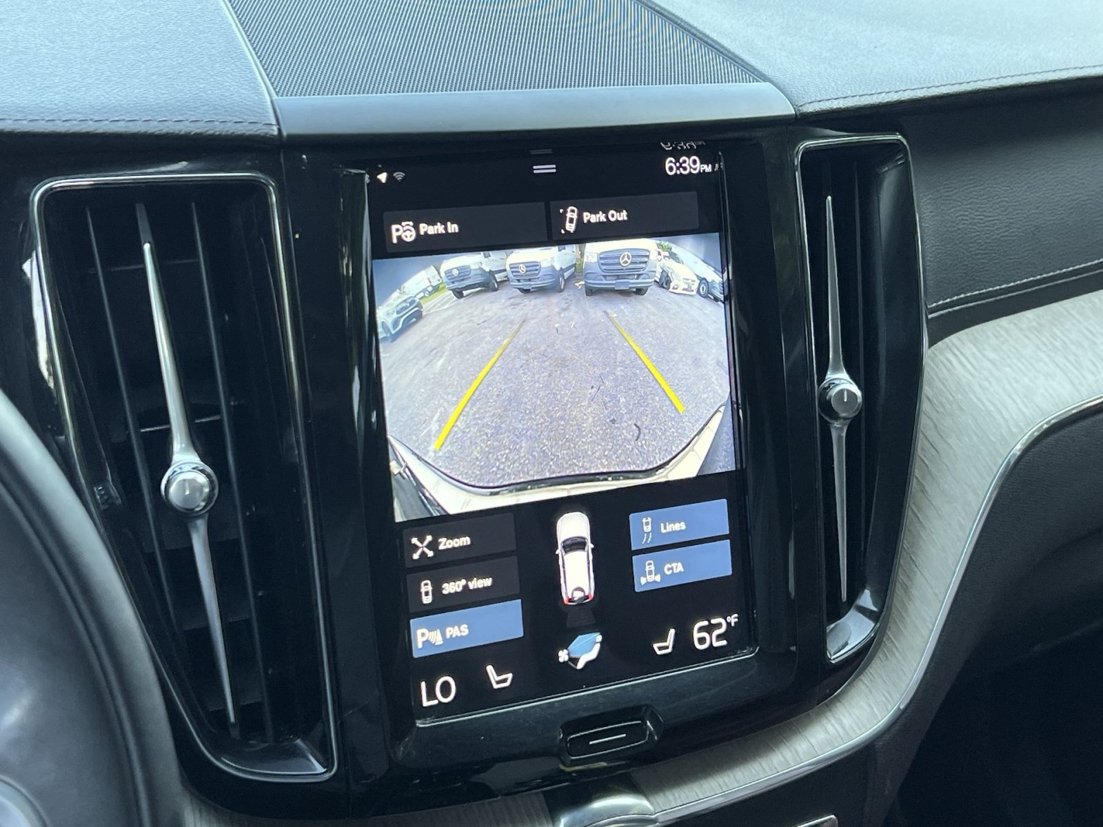 Used 2018 Volvo XC60 T5 Inscription w/ Luxury Seat Package AWD/4WD image 23