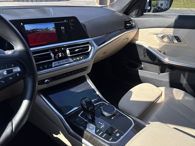 Used 2021 BMW 330i Sedan w/ Convenience Package RWD image 16