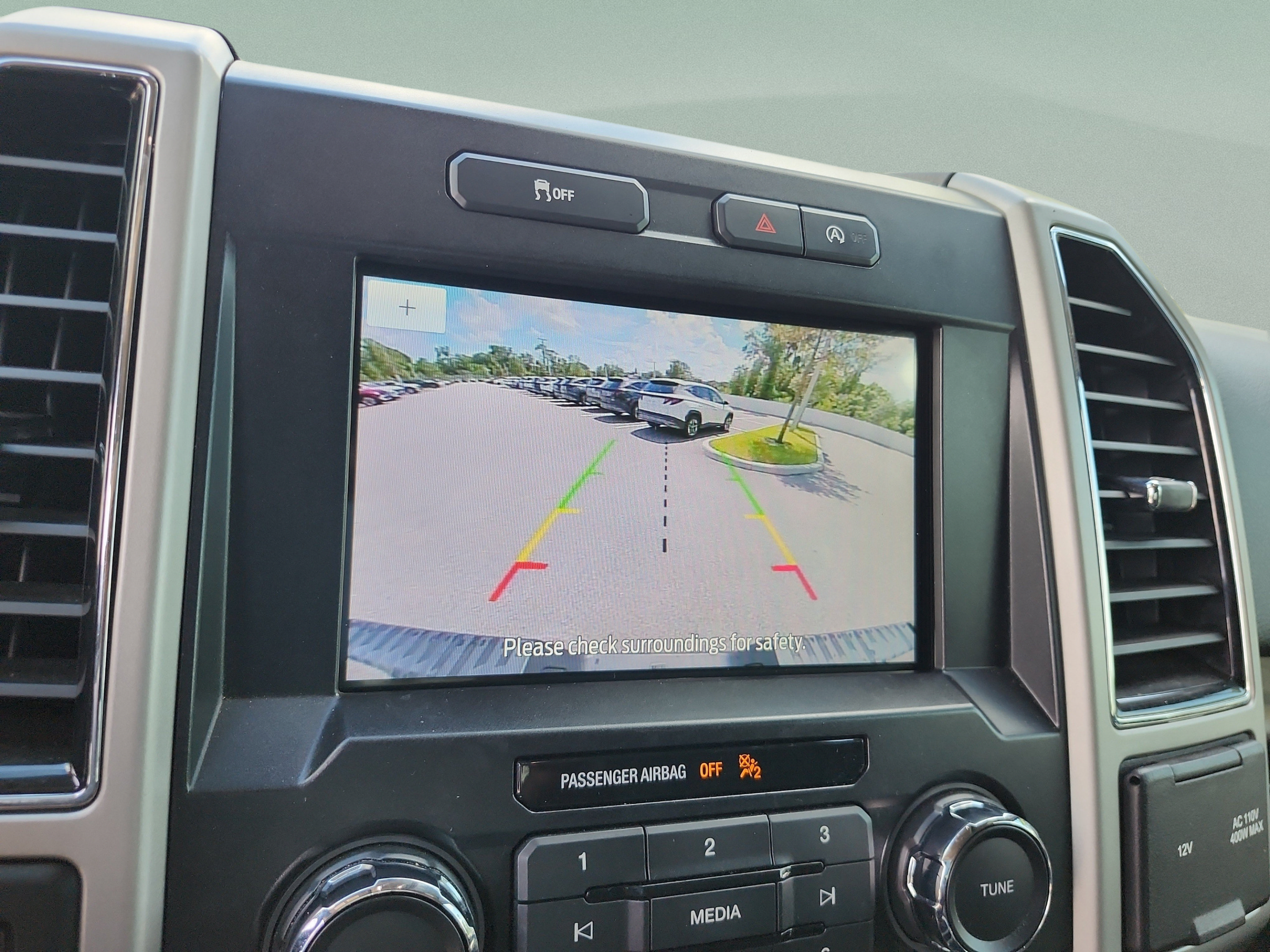 Used 2019 Ford F150 Lariat w/ Trailer Tow Package RWD image 31