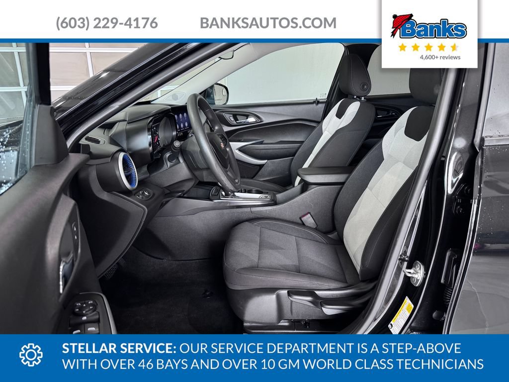 Certified 2024 Chevrolet Trax LS FWD image 9
