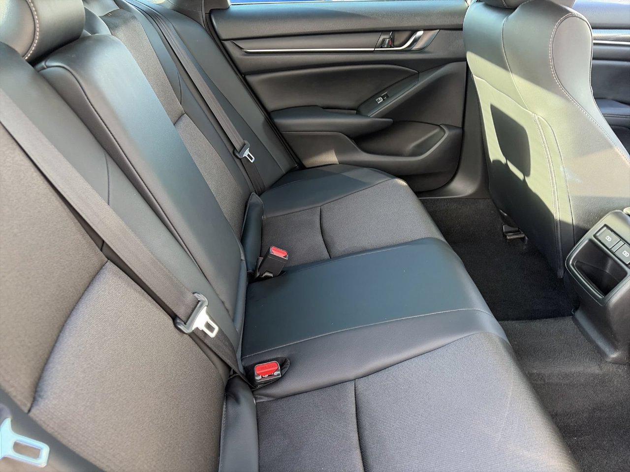 Used 2021 Honda Accord Sport image 12