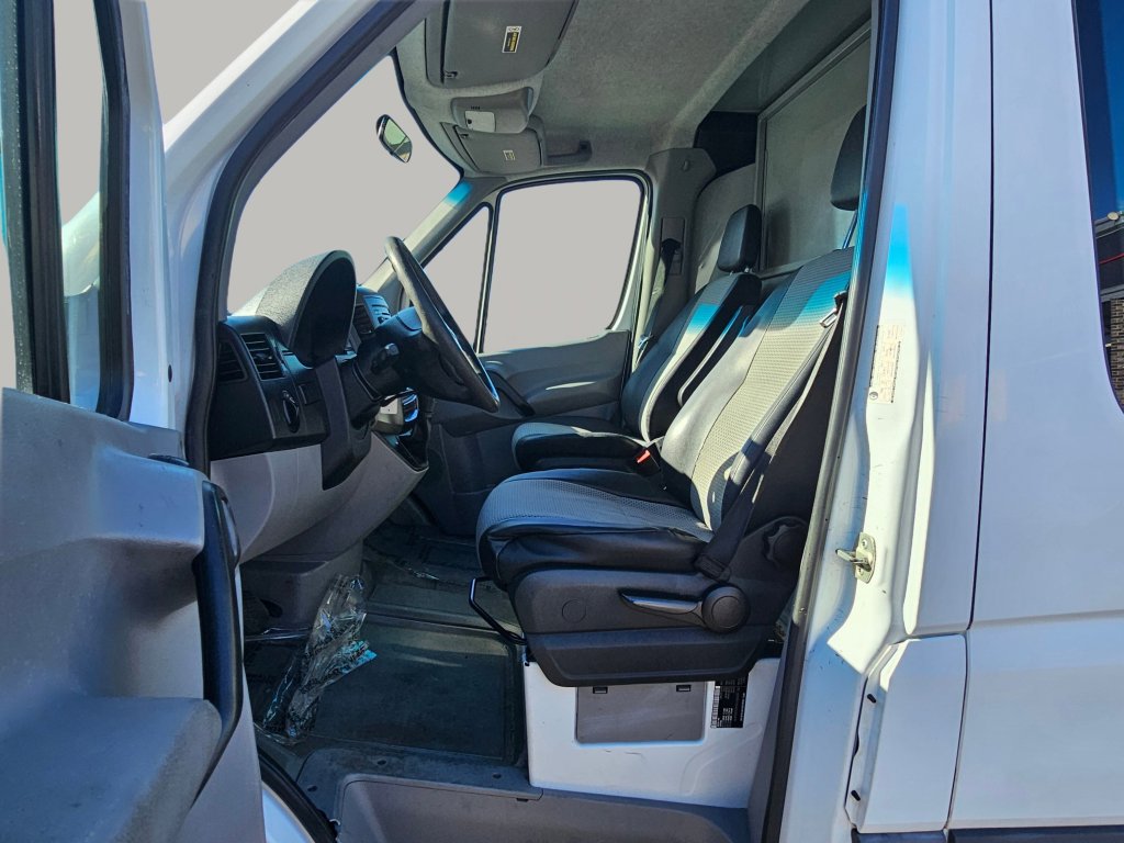 Used 2008 Dodge Sprinter 2500 image 17