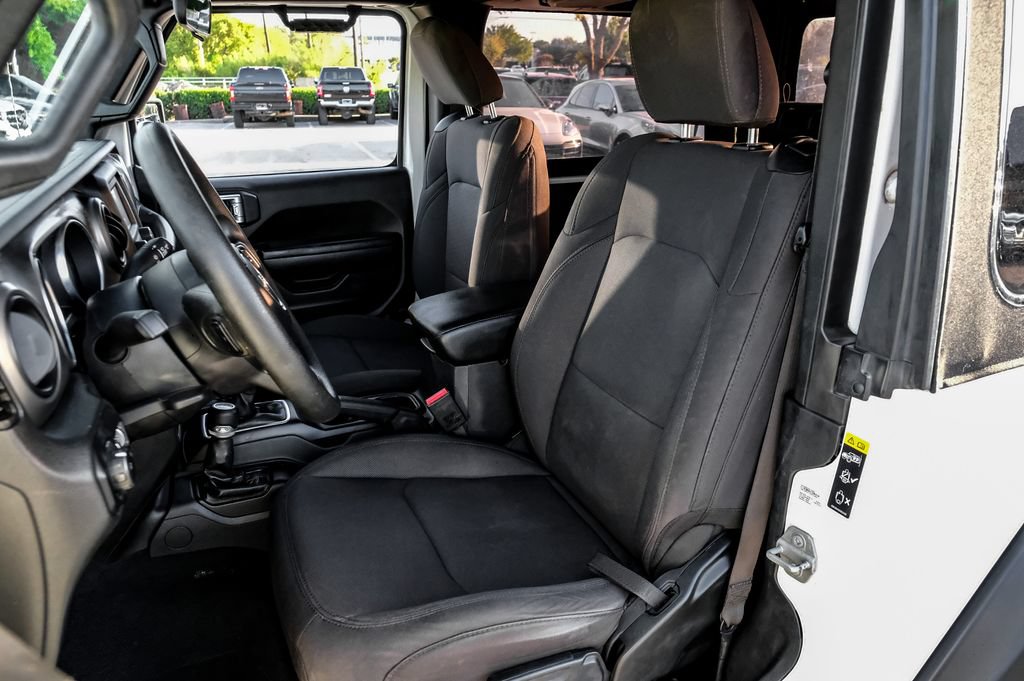 Used 2022 Jeep Wrangler Sport AWD/4WD image 17