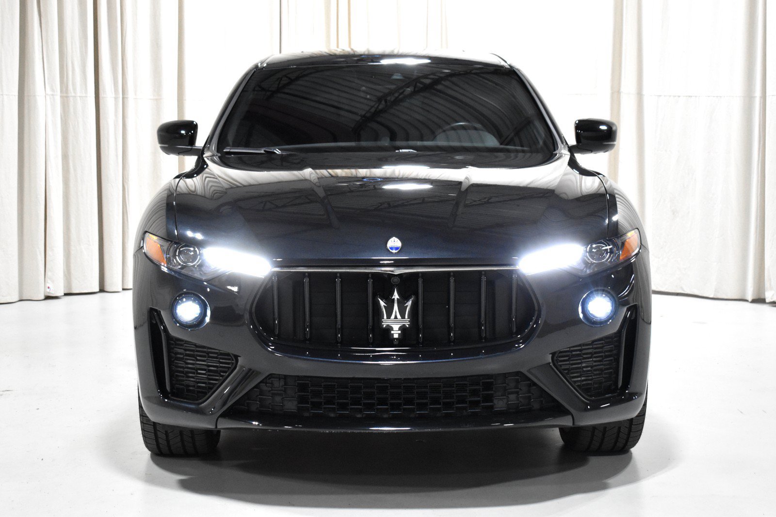 Used 2023 Maserati Levante Modena AWD/4WD image 2