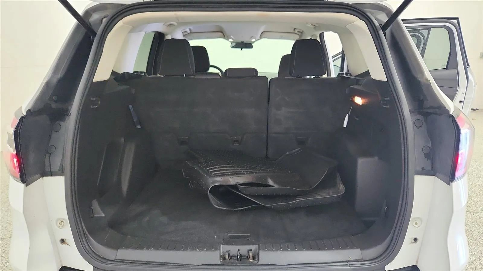 Used 2018 Ford Escape SE image 19