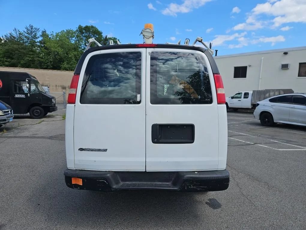 Used 2009 Chevrolet Express 2500 RWD image 7