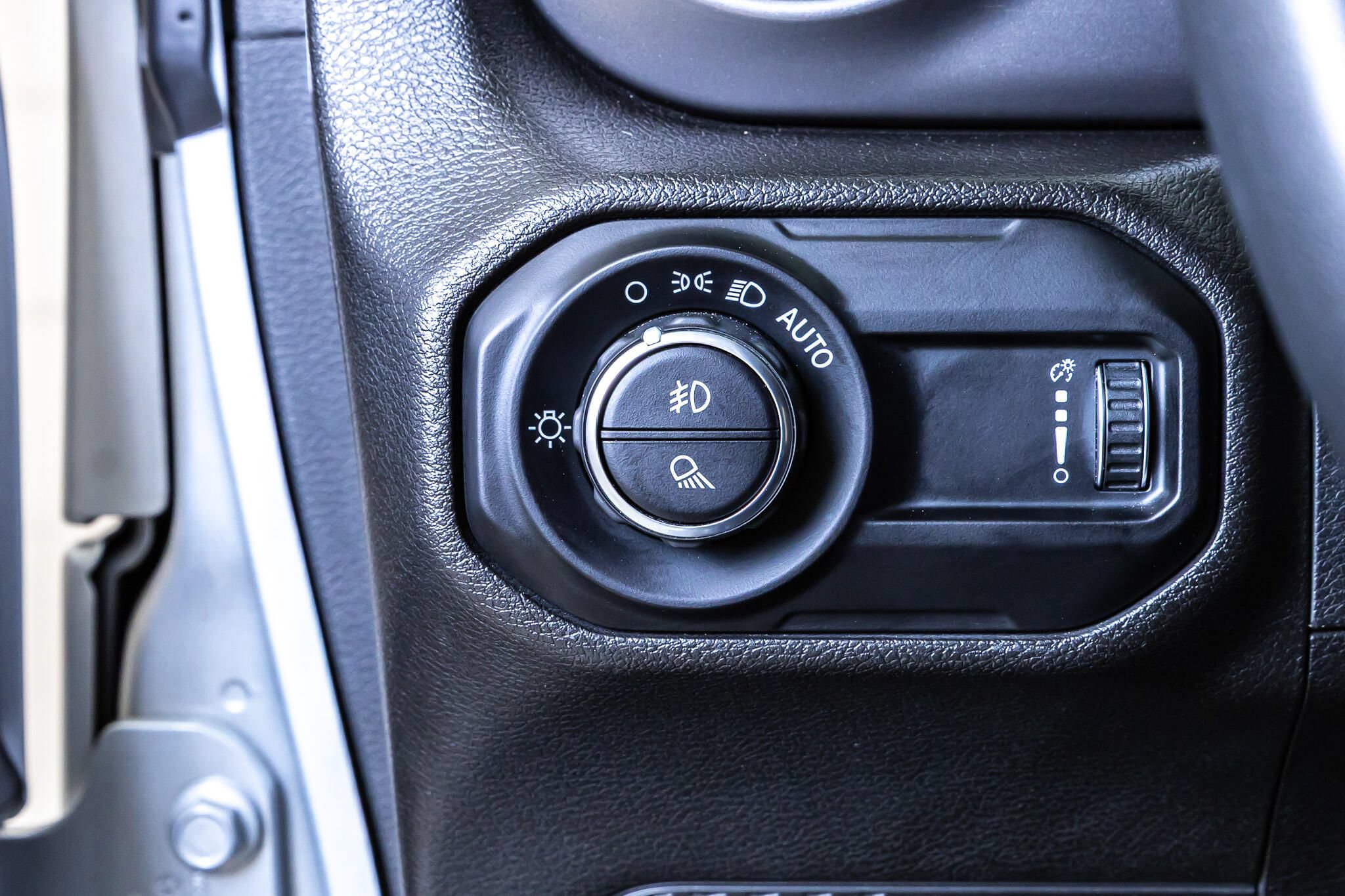 Used 2023 Jeep Gladiator Sport AWD/4WD image 20