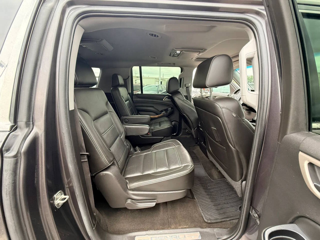 Used 2015 GMC Yukon XL Denali w/ Open Road Package AWD/4WD image 8