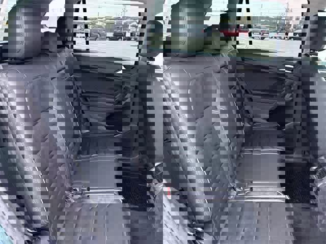 Used 2019 Volkswagen Tiguan SEL Premium image 22