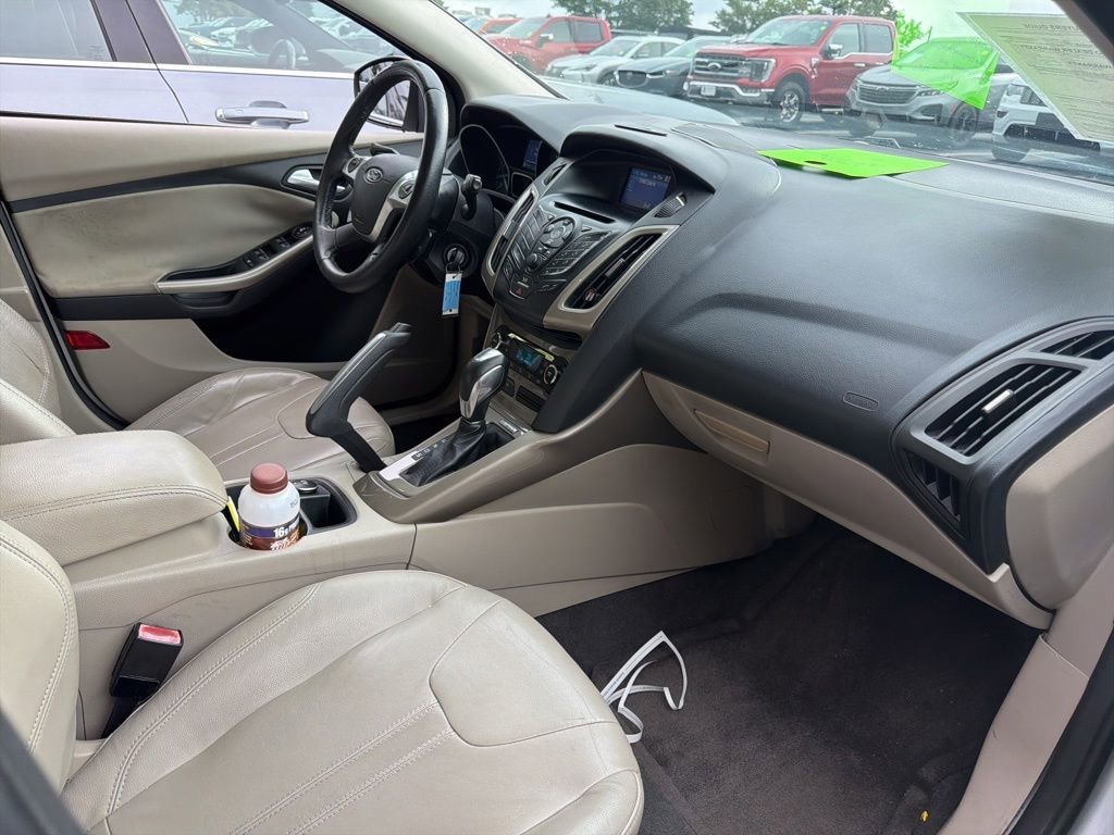 Used 2012 Ford Focus SEL FWD image 5
