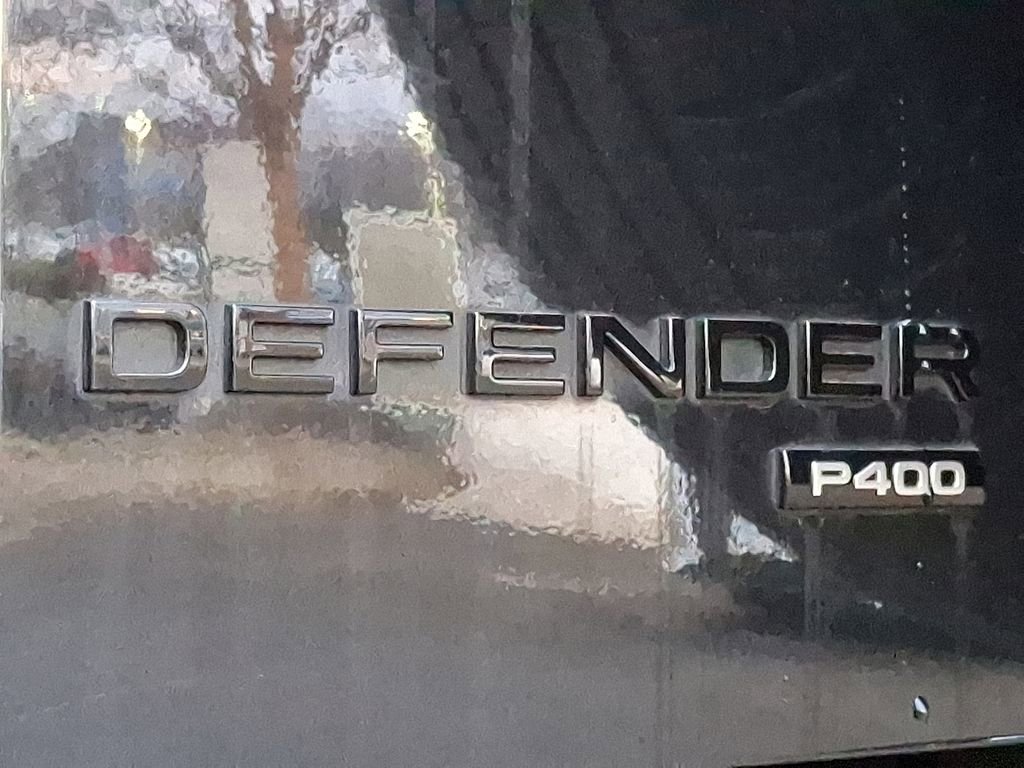 Used 2023 Land Rover Defender 110 X-Dynamic SE image 34