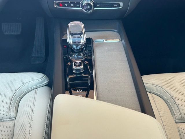 New 2026 Volvo V60 B5 Cross Country Ultra w/ Protection Package Premier AWD/4WD image 22