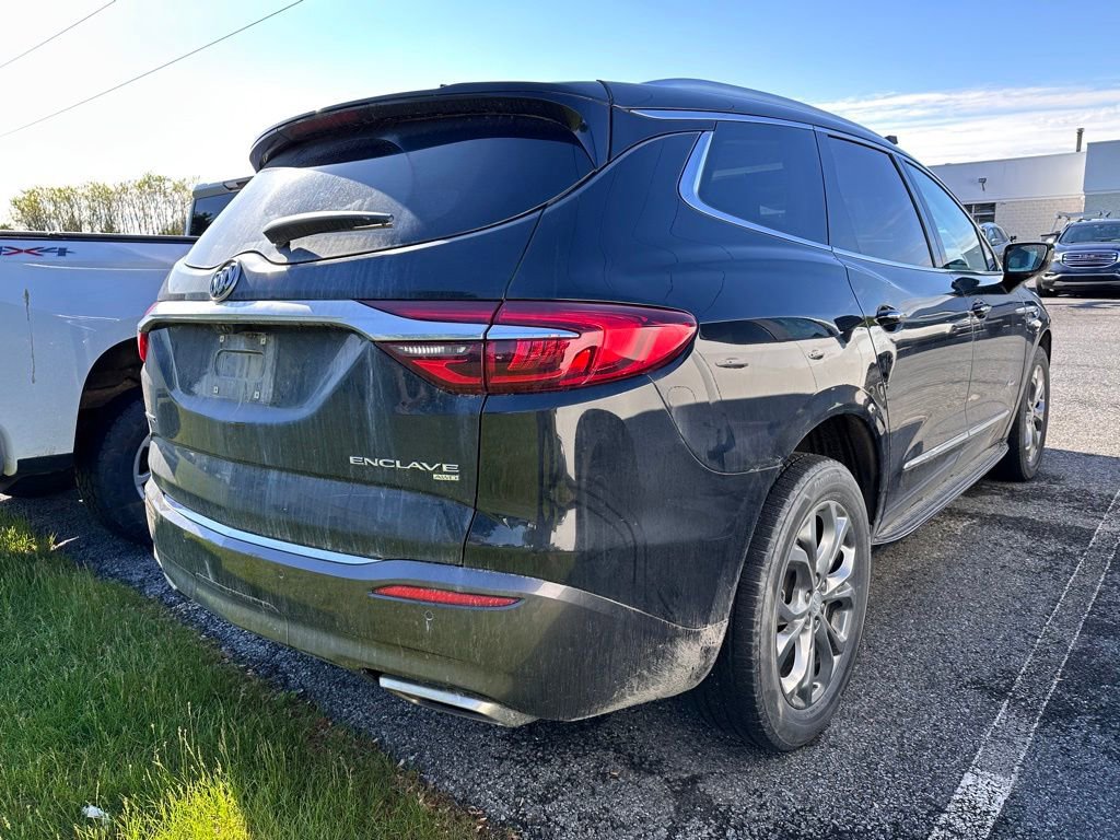 Used 2018 Buick Enclave Avenir w/ Avenir Technology Package AWD/4WD image 4