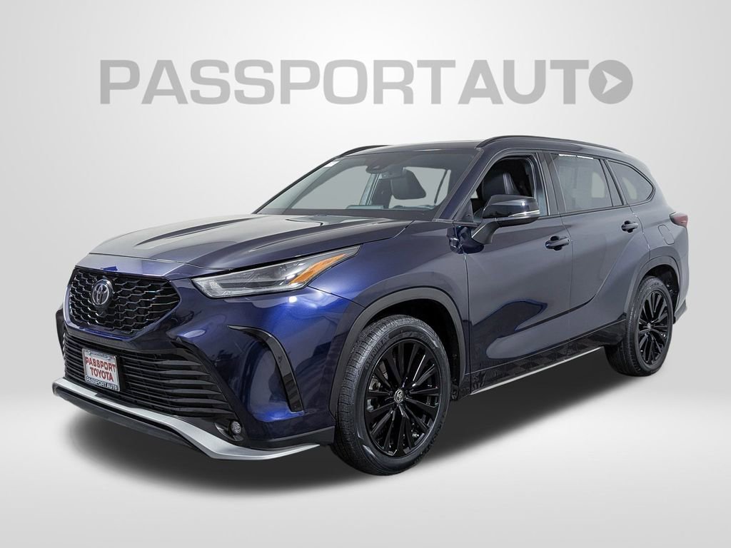 Used 2024 Toyota Highlander XSE image 1