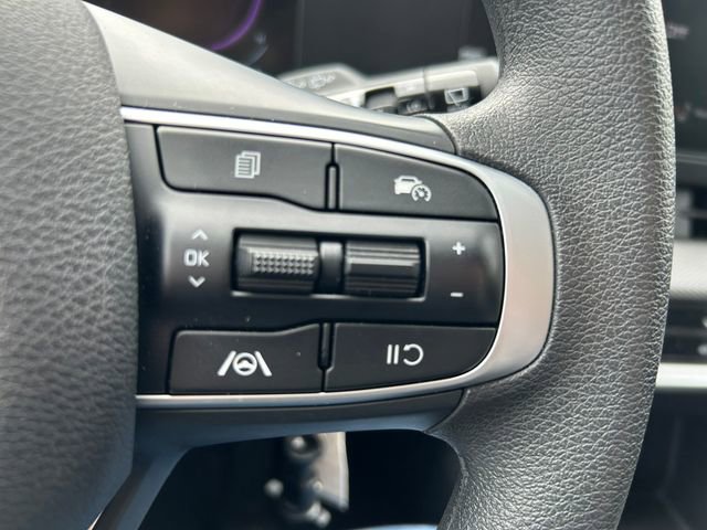Used 2025 Kia Sportage LX image 22