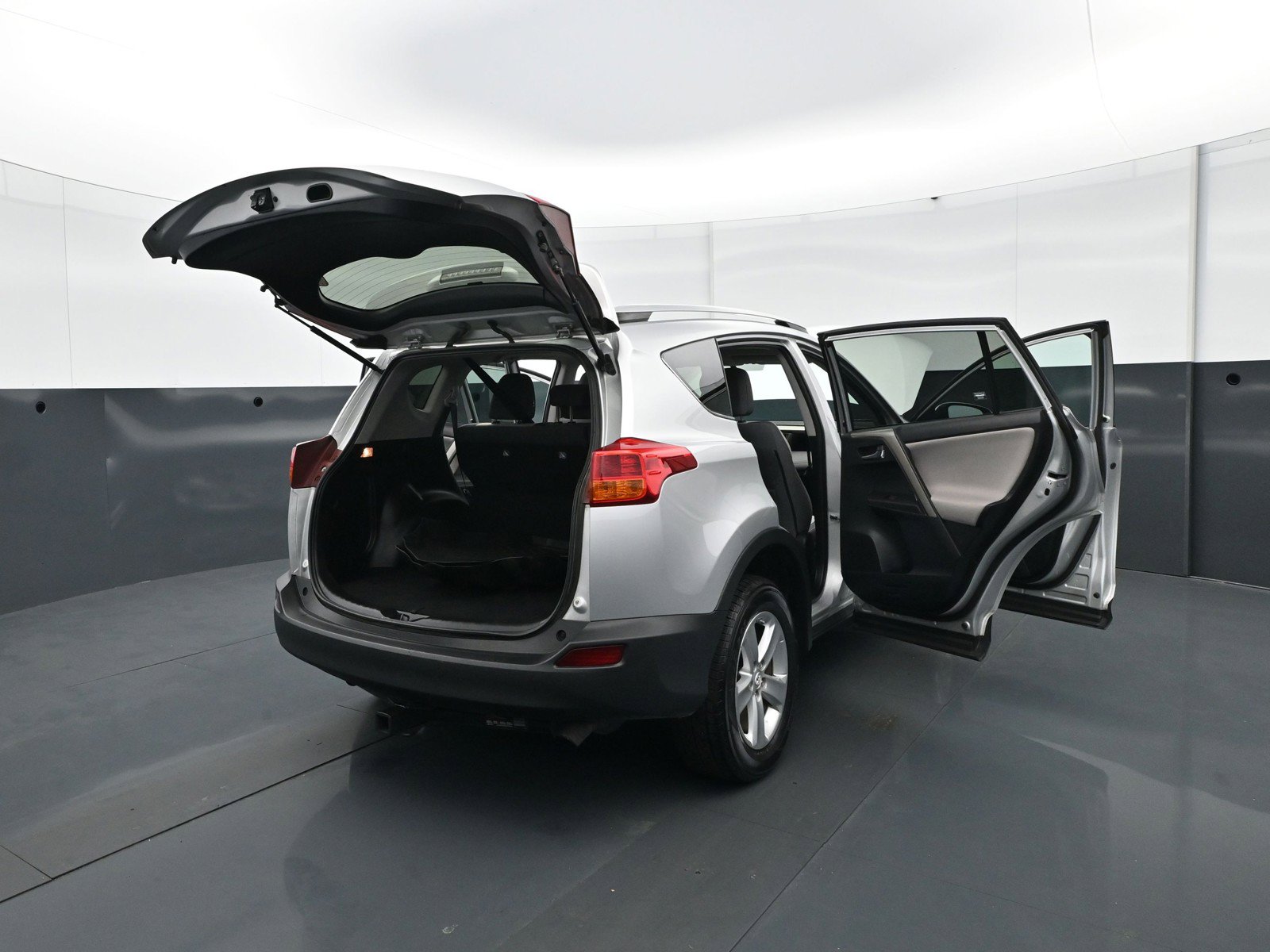 Used 2014 Toyota RAV4 XLE AWD/4WD image 31