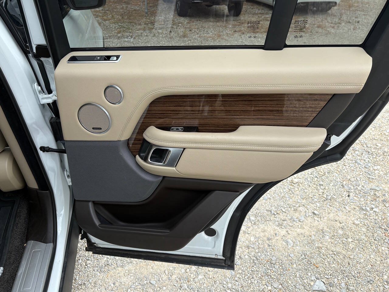 Used 2018 Land Rover Range Rover AWD/4WD image 16