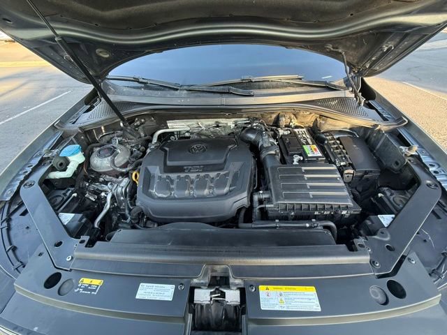 Used 2022 Volkswagen Tiguan SE R-Line image 31