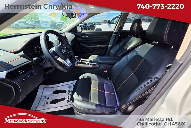 Used 2022 Nissan Altima 2.5 SR w/ Midnight Edition Package AWD/4WD image 23