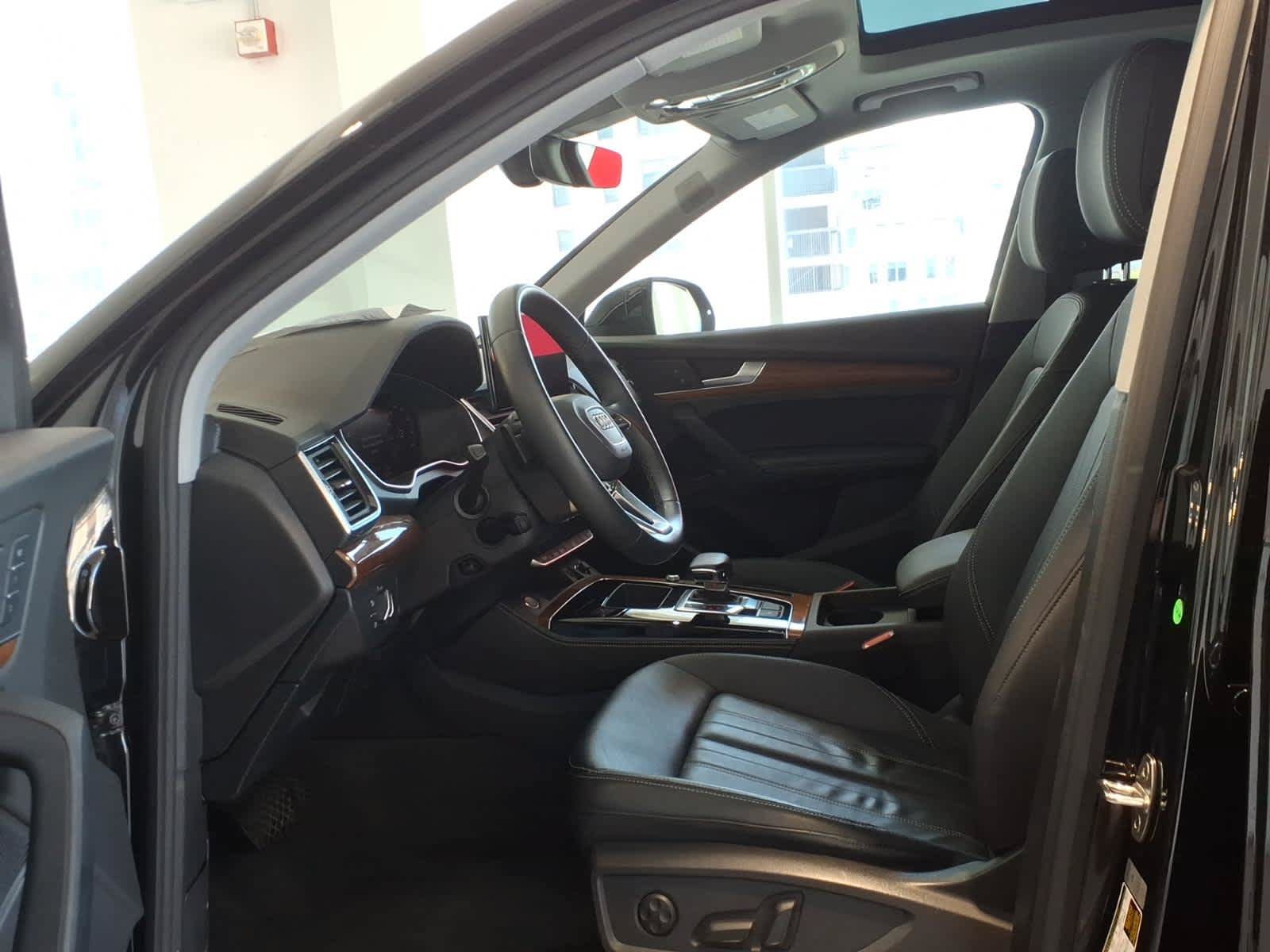 Used 2023 Audi Q5 2.0T Premium Plus w/ Premium Plus Package AWD/4WD image 18