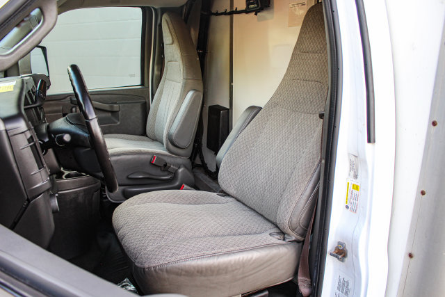 Used 2020 Chevrolet Express 3500 w/ Driver Convenience Package RWD image 18
