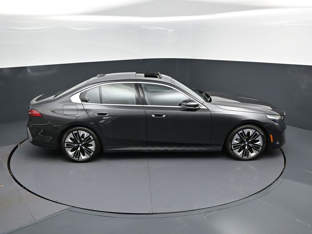 Certified 2024 BMW 530i xDrive image 35