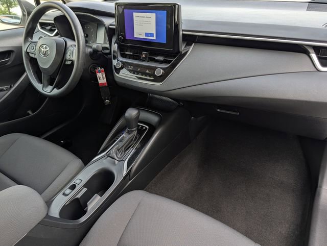 Used 2025 Toyota Corolla LE FWD image 32