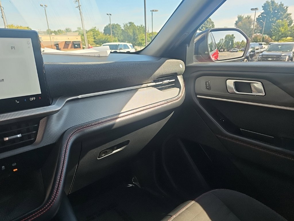 Used 2025 Ford Explorer ST-Line AWD/4WD image 21