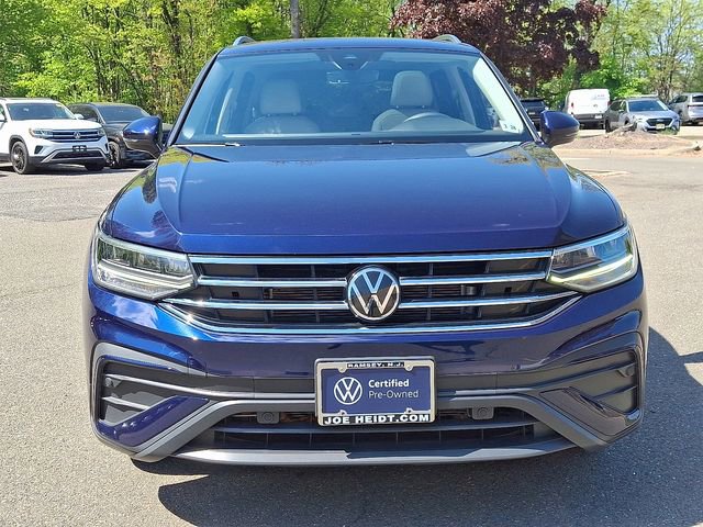 Certified 2023 Volkswagen Tiguan SE w/ Panoramic Sunroof Package AWD/4WD image 3