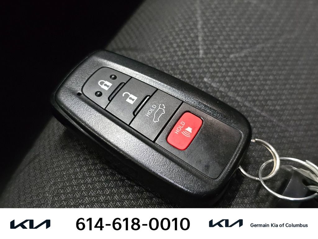 Used 2023 Toyota RAV4 XLE w/ Convenience Package image 34