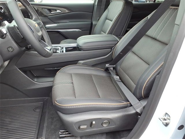 New 2026 Chevrolet Traverse High Country w/ LPO, Floor Liner Package image 6