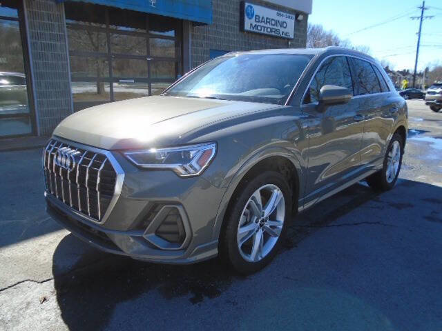 Used 2023 Audi Q3 2.0T Premium Plus w/ Premium Plus Package image 2