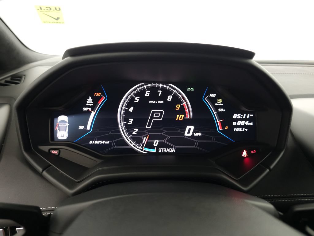 Used 2022 Lamborghini Huracan EVO RWD image 21
